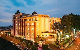 Grand Wahid Hotel Salatiga
